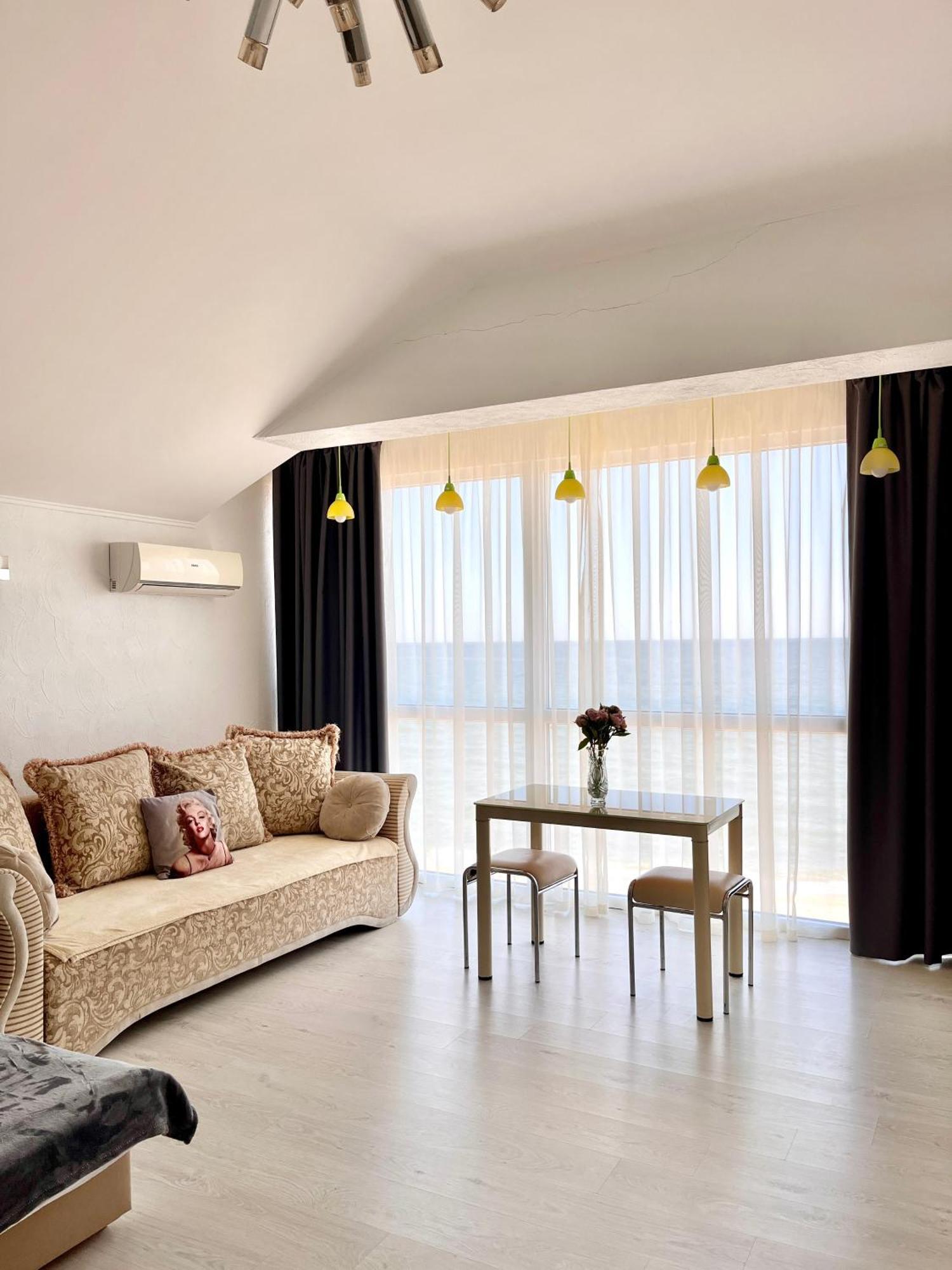Done Kandybone Apartments Burlacha Balka Exterior foto